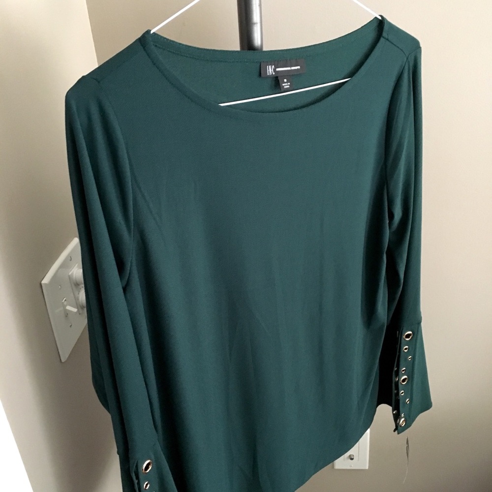 Ring-Sleeved Top - Picture 3 of 3